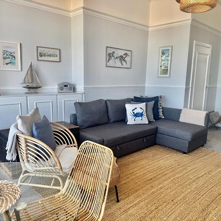 شقة A View Of The Bay- Panoramic Sea Views- Sleeps 4 Westgate-on-Sea المظهر الخارجي الصورة