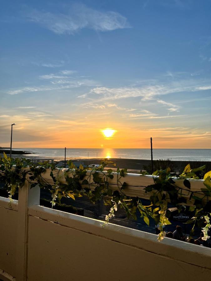 شقة A View Of The Bay- Panoramic Sea Views- Sleeps 4 Westgate-on-Sea المظهر الخارجي الصورة