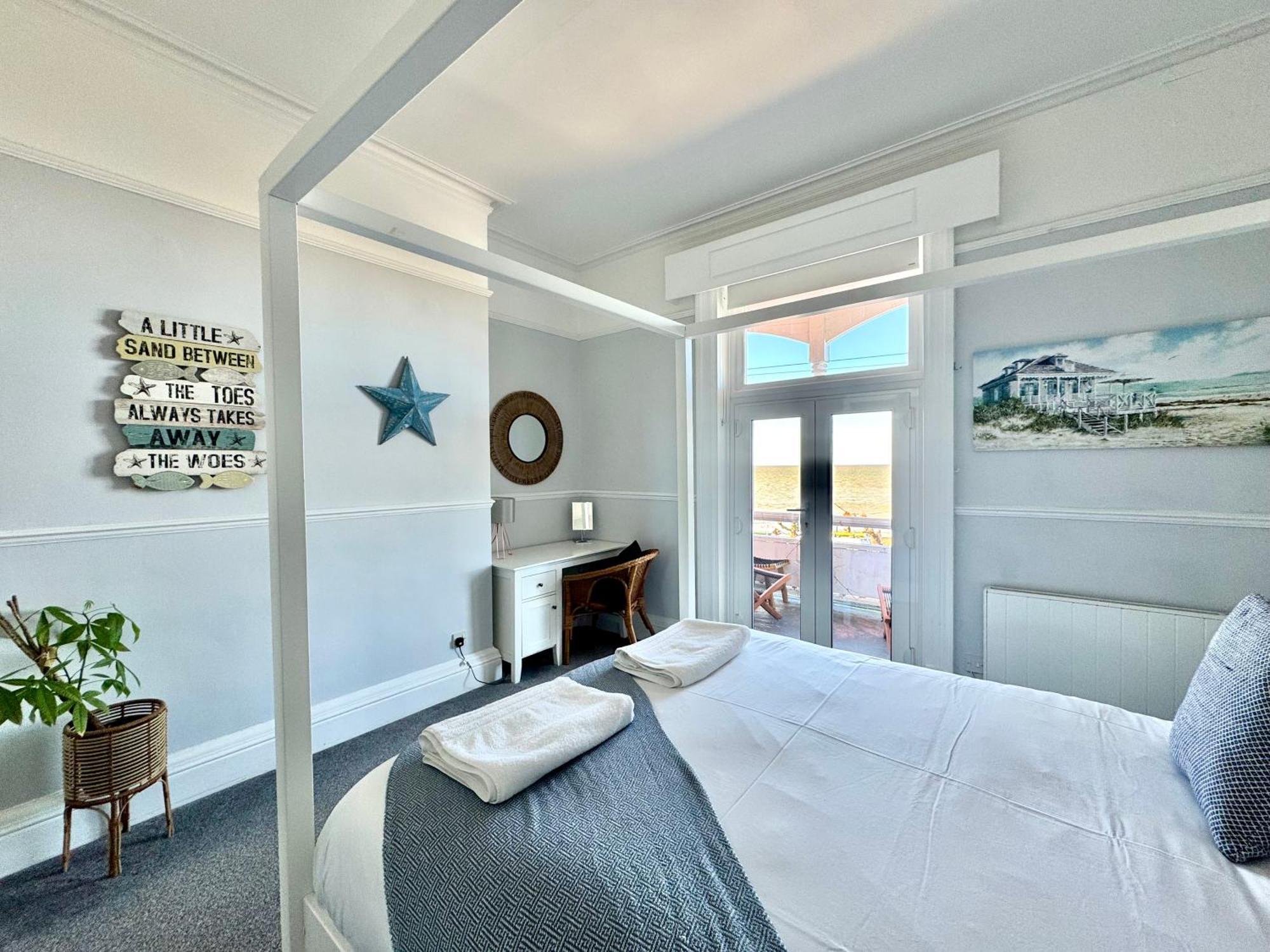 شقة A View Of The Bay- Panoramic Sea Views- Sleeps 4 Westgate-on-Sea المظهر الخارجي الصورة